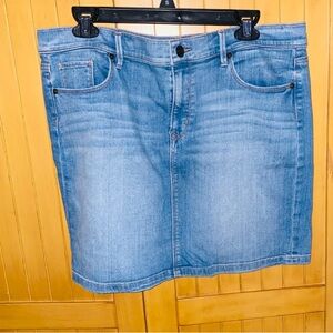 LOFT Classic Blue Denim Skirt stoned wash stripe / size 14